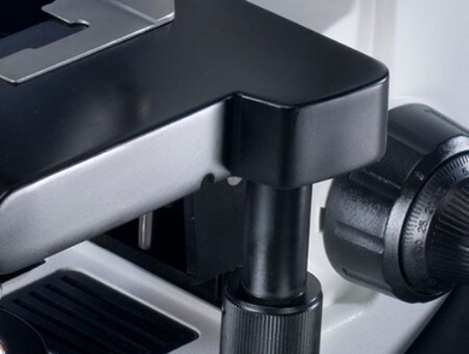 BACKLASH FREE FOCUSSING MECHANISM